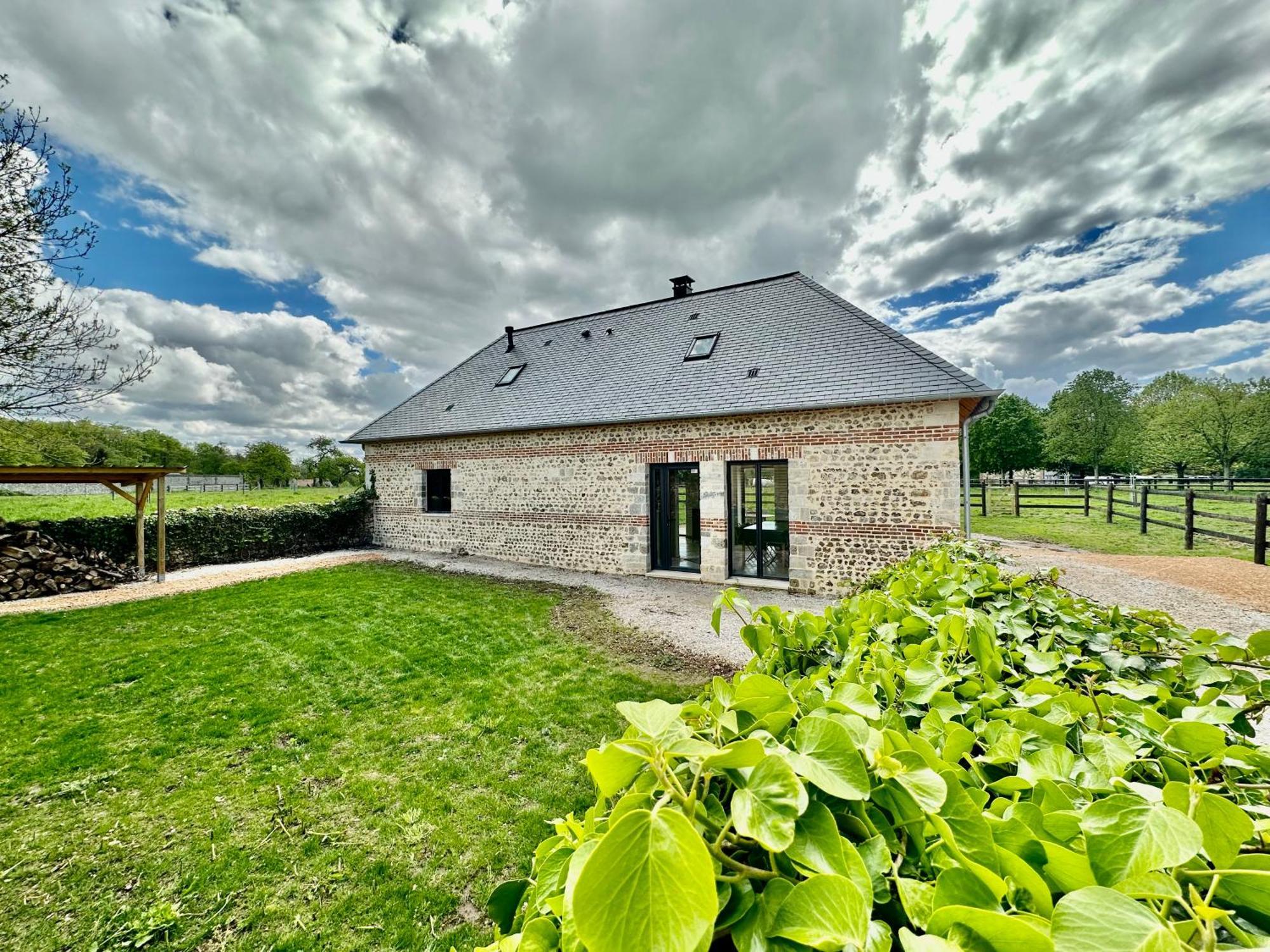 Une Maison D'Hotes Alliant Charme Et Confort Saint-Pierre-du-Val Bagian luar foto